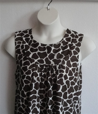 Brown Giraffe Post Surgery Shirt - Debbie