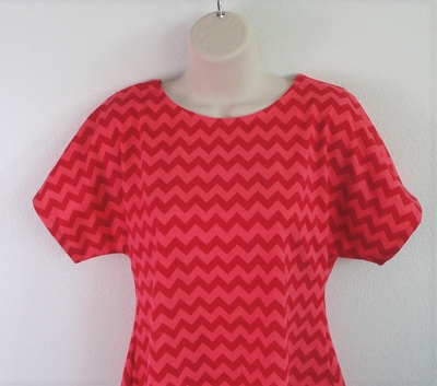 Tracie Shirt - Red on Red Chevron Cotton Knit (Size XXS only) | Short Sleeve Shirts