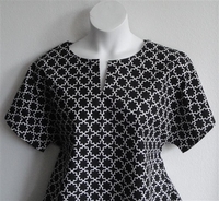 Image Gracie Shirt - Black Flower Outline