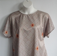 Image Tracie Shirt - Tan Geometric Wickaway